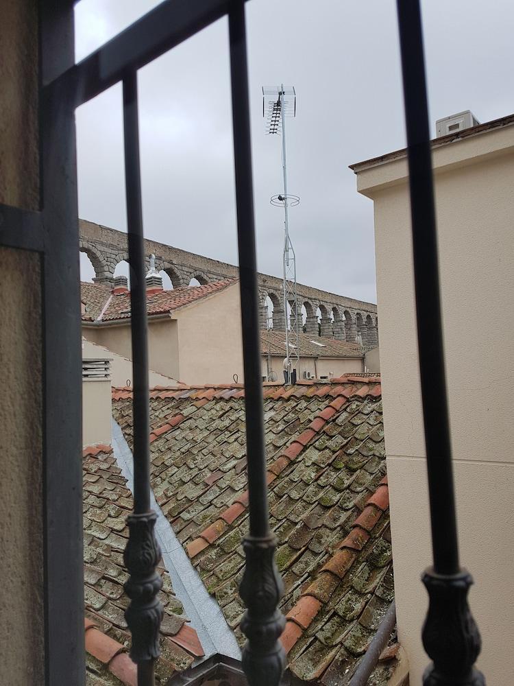 Hospedaje San Francisco Segovia Eksteriør bilde